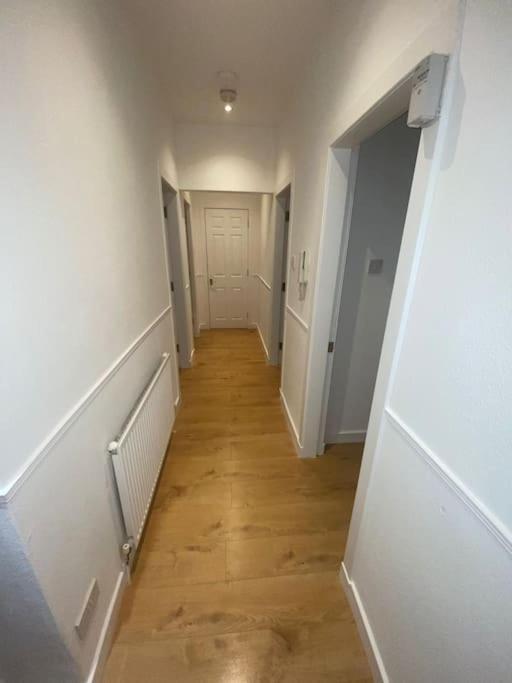 Apartamento Steps Away From All The Action Edimburgo Exterior foto